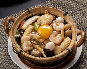 【ランチ】海老、イカ、豚肉の五目野菜土鍋ご飯