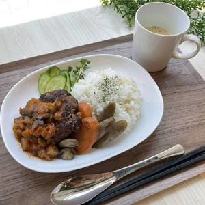 自家製ハンバーグ丼【気まぐれスープ付き】