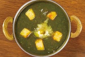ほうれん草チーズカレー