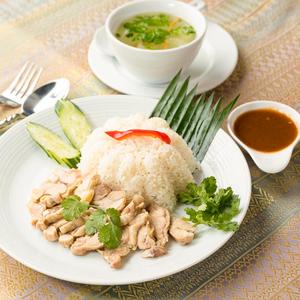 蒸し鶏肉ライス