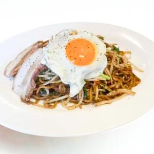 餃子伝説 黑醤油野菜焼きそば<太付>