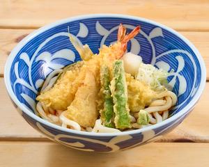 季節の天ぷらぶっかけうどん（冷）