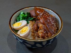 紅焼牛肉丼