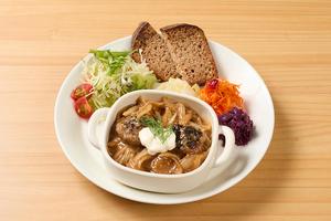 コートレットのデミグラスグラタンのランチ