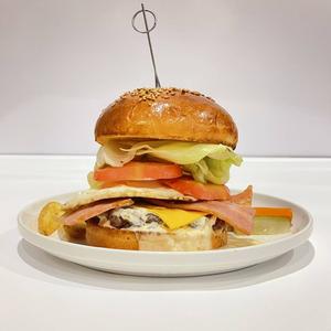 リッチタルタルチーズエッグベーコンバーガー