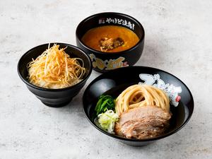 つけ麺・ネギ丼セット(チャーシュー1枚・薬味ネギ・ホウレン草・ネギ丼)