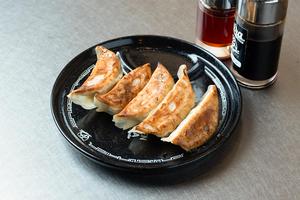 国産！ジューシー餃子(5個)