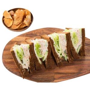 ツナとキュウリのサンドイッチ Tuna and cucumber sandwich