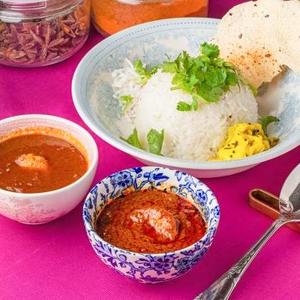 2種セット(チキンカレー/サワーエビカレー、3種副菜付き)