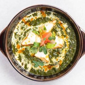 【当店人気No.3!】サグパニールカレー(小辛)