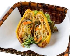 豆腐はさみ揚げ(タフイシ) Deep-Fried Tofu Sandwich (Tahu Isi)