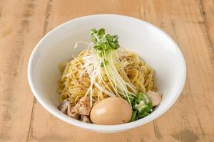 味玉塩まぜそば Salted Mix Noodles with Marinated Egg