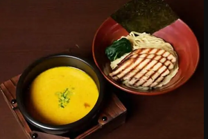 チャーシューカレーつけ麺 Roast Pork Fillet Curry Dipping Noodles