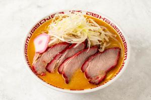 吊るし焼き赤チャーシュー麺