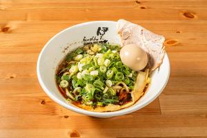 玉出ブラック(味玉付き)