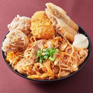 旨辛豚キムチ丼 500 (唐揚2+コロッケ1+春巻1)