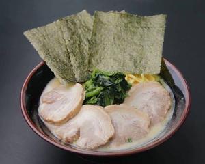 豚骨チャーシューラーメン