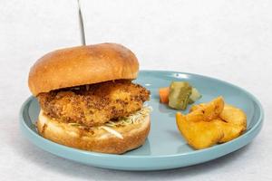 ハニーマスタードチキンカツバーガー
