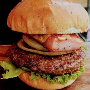 限定 厚切りベーコンバーガー【ポテト付き】