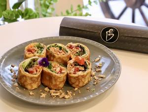 ヤンニョムチキン×お野菜のクレープ