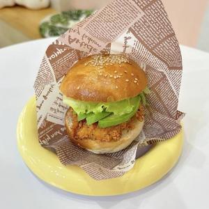 チキンフィレアボカドバーガー