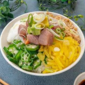 マグロとアボカドねばとろ丼
