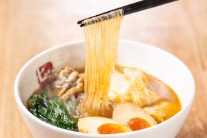 店長おすすめトッピング！スープ春雨