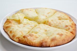 チーズナン/Cheese Nan