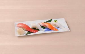 人気者4貫 Popular Sushi (4 Pieces)
