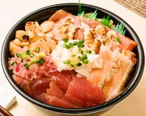 魚丼 きわみ丼(158)