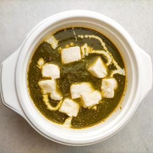 ほうれん草 と チーズのカレーナンセット(palak paneer)
