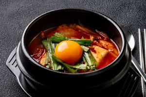 韓国カルビ丼とスンドゥブ 洞山 キムチスンドゥブ