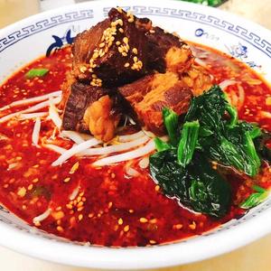 (おすすめ)麻辣牛バラらーめん/麻辣牛肉麺