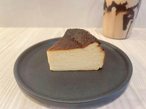 プレーンバスクチーズケーキとアメリカーノ セット