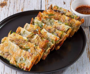 ニラチヂミハーフサイズ half size Chive Korean Pancake