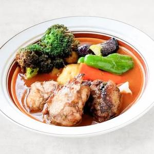スープカレー店34 ジャークチキンと揚げブロッコリーのカレー
