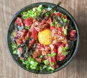 炙りハラミユッケ丼(倍盛)