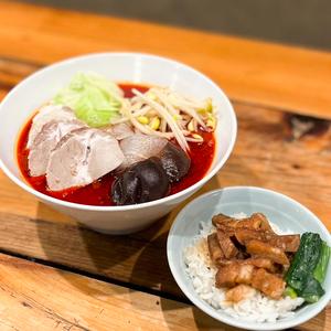 厚切り焼豚とスタンダードトッピング麻辣湯(スープ春雨)+ミニ焼豚丼セット