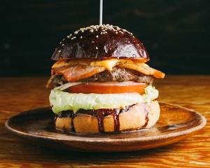 ベーコンチーズバーガー