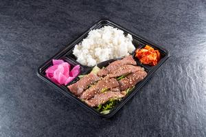 和牛上カルビ丼