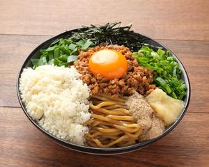 チーズ台湾まぜそば(特盛300g)