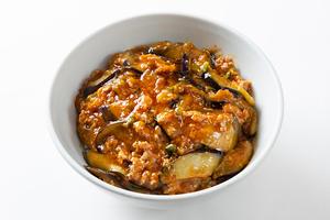 茄子と挽肉の辛子煮丼