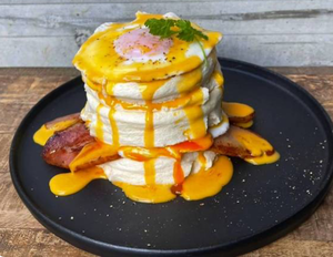 エッグベネディクトパンケーキ