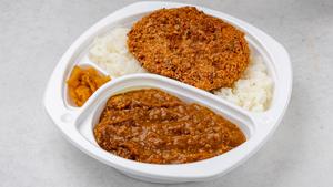 メンチカツカレー