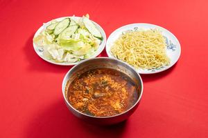 テグタンラーメン + 寿苑サラダ