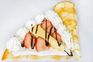 マリオンクレープ いちごチョコケーキクリーム