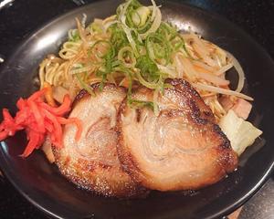 博多屋台の焼きラーメン(焼豚増し)