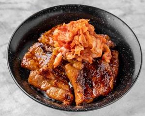 厚切りキムチ豚丼【横綱/メガ盛】