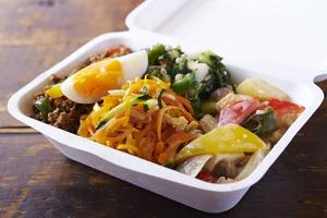 人気No.1 日替わりおかずのっけご飯 4品全部のせ※写真はイメージです。