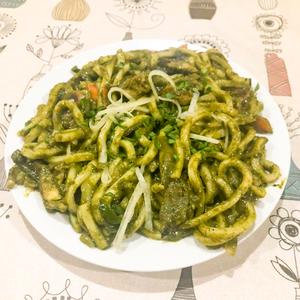 グリーンチキンカレーうどん